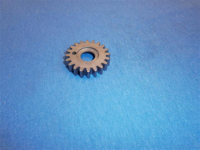  Zahnrad an Ölpumpenrad für Drehzahlmesserantrieb R50/2,60/2,50S,69S 
   