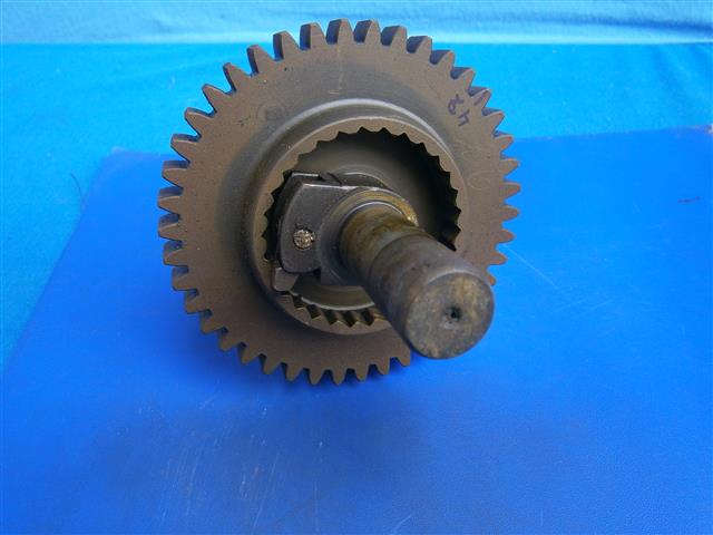 Zwischenrad mit Büchse und Kickstarterwelle Getriebe R51/2 gebraucht für Welle mit 9 Zähnen (Durchmesser 110mm)
