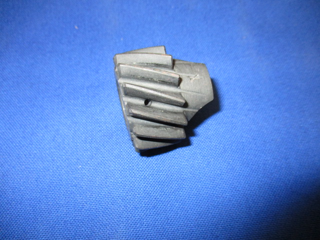 Zahnrad Antriebswelle ab 03/85 17,5 DEG (33mm) (NOS)