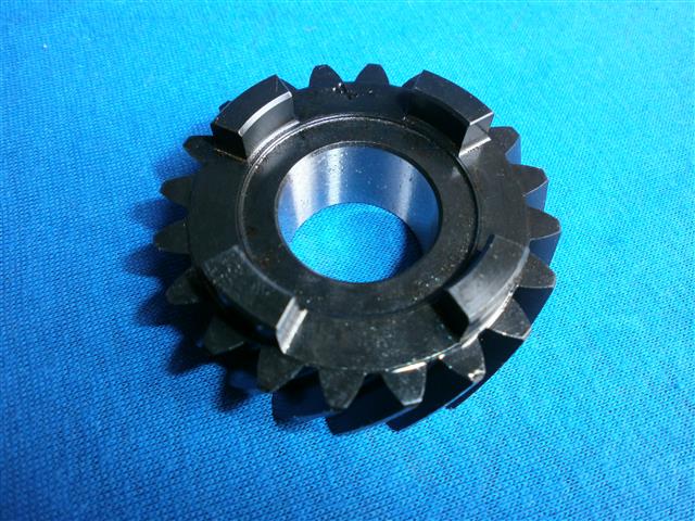 Zahnrad 5. Gang 6% schneller ab 4.82