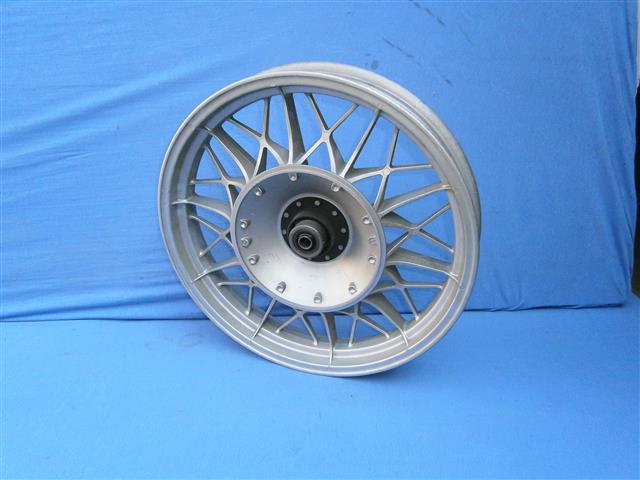 Gußrad Scheibenbremse 100S,RS,RT hinten bis Baujahr 09.80 (glattes Achsantriebsgehäuse)