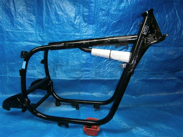 Rahmenvorderteil gebraucht R100RT EZ Juli 1979

verwendbar für /6,90S/7 Modelle 1974-09/80
Rahmen ist unfallfrei und kommt mit neuem Kfz Breif