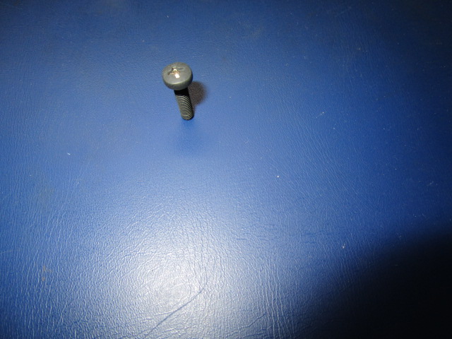 Linsensenkschraube RT Verkleidung/Scheibe  (4x benötigt)