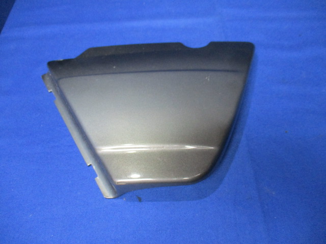 Batterieabdeckung rechts polarisgraphit mit Kratzer 100RS NOS