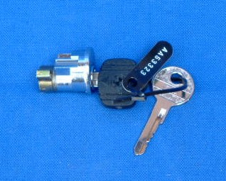 Sitzbankschloß alle Modelle 1970-1985 (ab /5,/6/7 45,65) außer G/S und ST auch passend für R80,80RT,100RS,100RT 1985-1995 und passend für Ablagefächer RT Verkleidung.