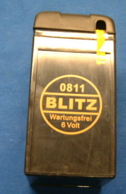  Wartungsfreie Gel Batterie. Keine S&auml;ure oder Wasser. Kein &Uuml;berkochen der Batterie, keine S&auml;ure auf Getriebe&nbsp;oder Auspuff. 
