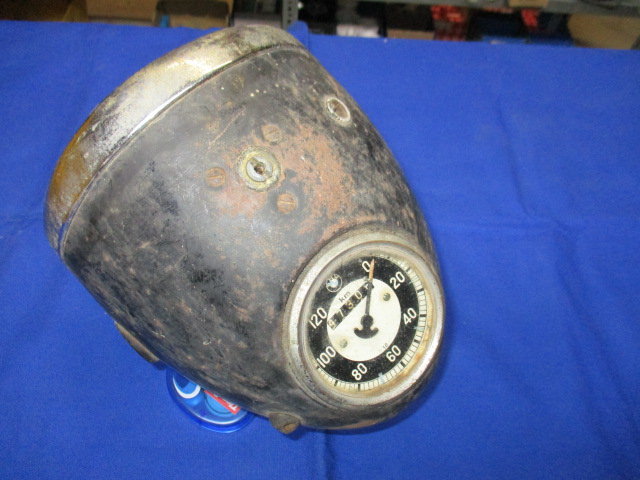 Scheinwerfer R24 komplett mit Tacho (funkioniert) Schaltertafel und mechanischem Abblendschalter innen gebraucht